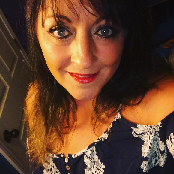 Meet your Posher, Bobby jo - Picture 1 of 1